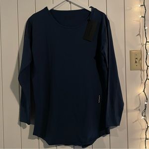 ALPHALETE Lifestyle Fit Men’s Scoop Neck Long Sleeve Gym Shirt Size medium.